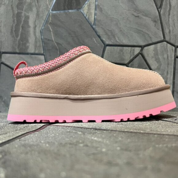 New in Box Women's UGG Tazz Love '25 Valentine's Day Slides - Picture 6 of 9